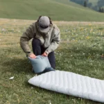 ⁦مرتبة هوائية خفيفة الوزن محمولة للتخييم⁩ - الصورة ⁦4⁩